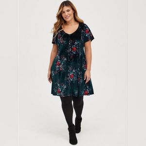NWT Torrid Mini Velvet Skater Dress 2x 2 Floral Green